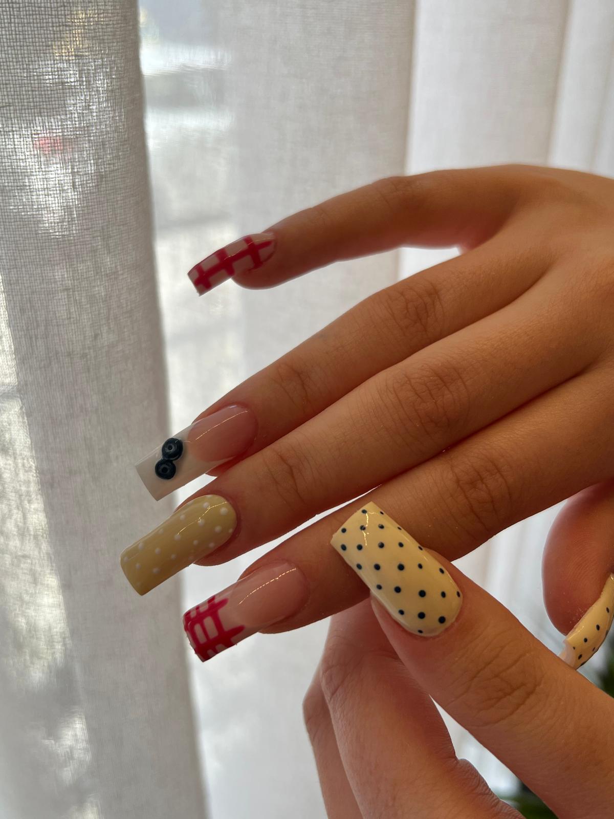 Polka Black